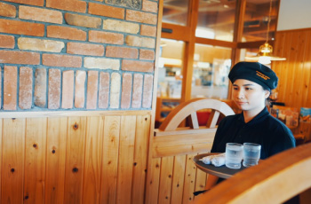 コメダ珈琲事業